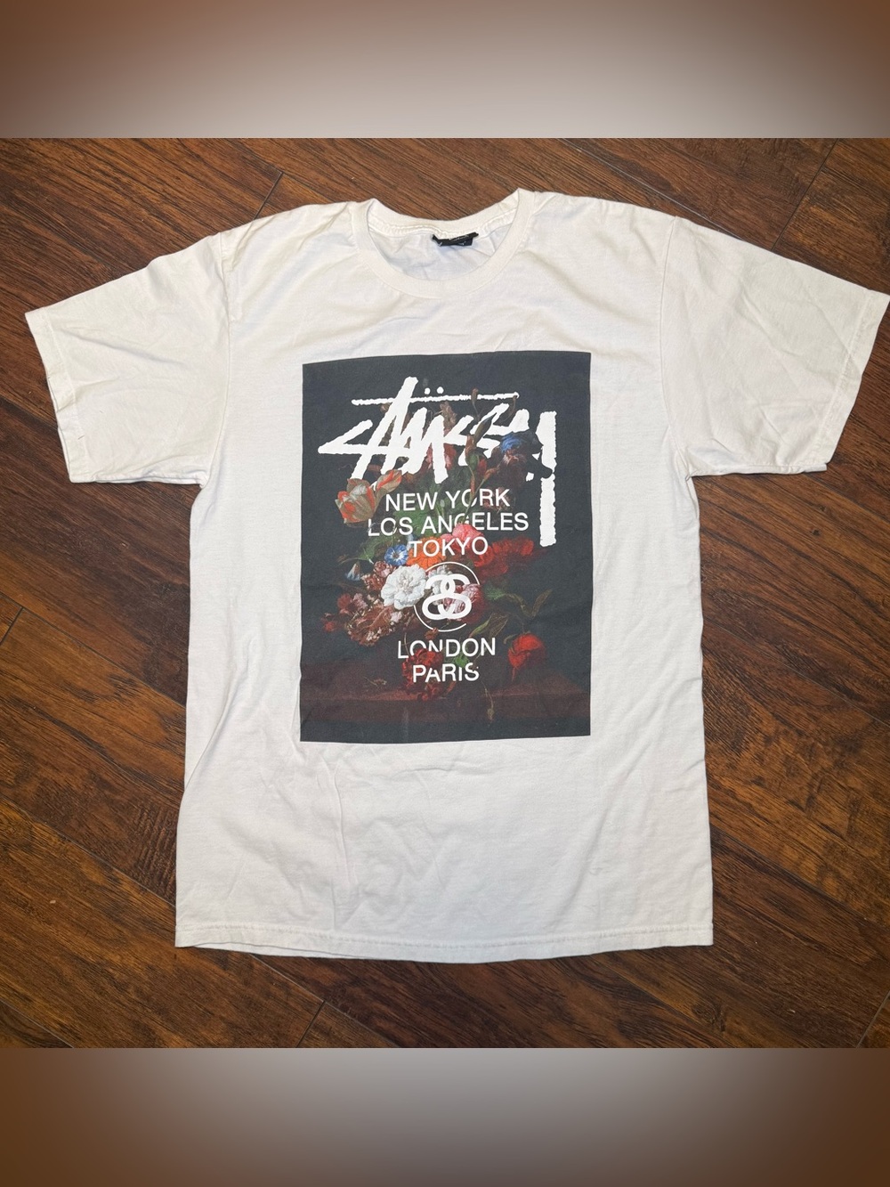 Stüssy World Tour Cities Tee Men's Size Medium White Floral Design Shirt Street